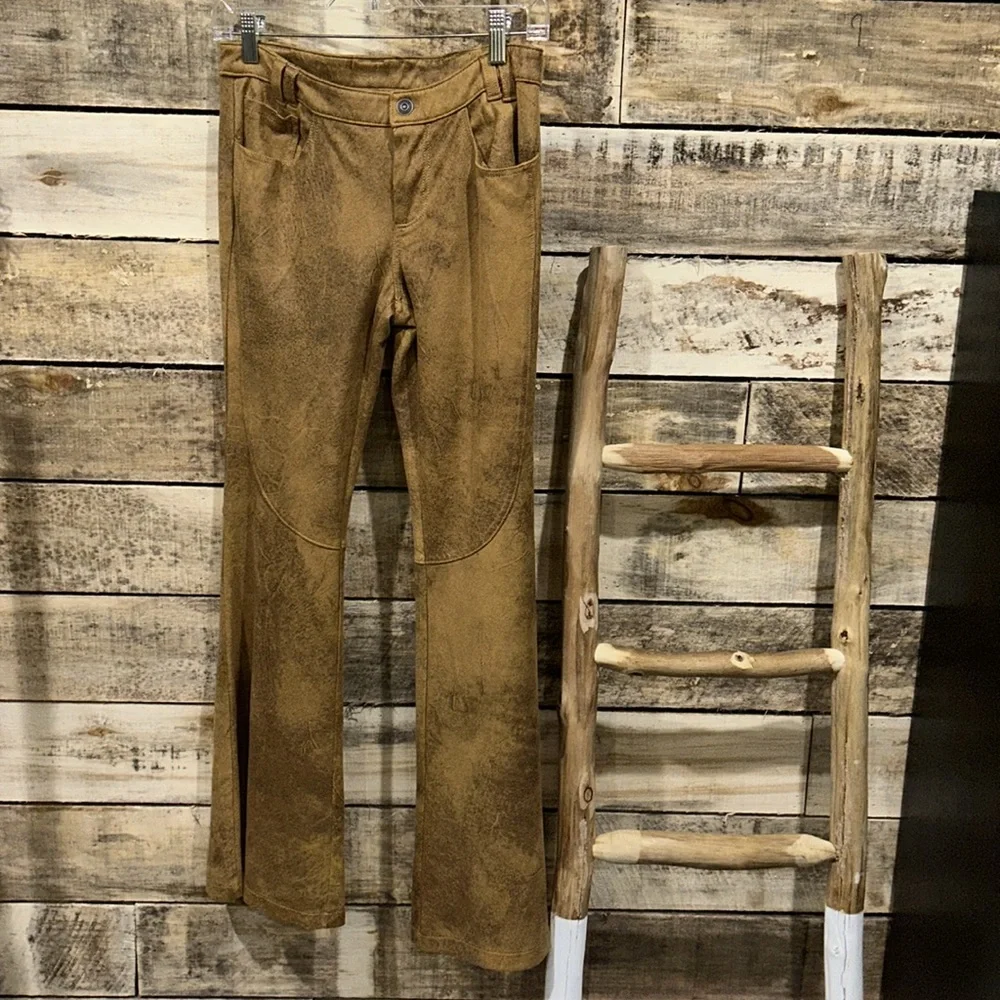 NWOT Free People On And On Low-Rise Vegan Flare Pants Size 4 Z401 - Picture 3 of 6